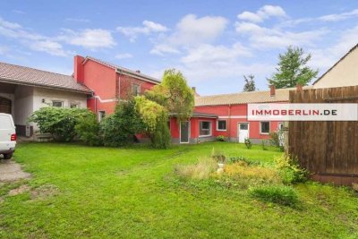IMMOBERLIN.DE - Fantastischer Vierseithof mit gepflegtem Wohnhaus in ländlicher Lage