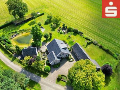 Wunderschönes Einfamilienhaus mit Schwimmteich in Alleinlage nahe Emlichheim / Grenze NL