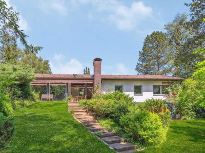 Traumhafter Ausblick! Bungalow mit Einliegerwohnung in erstklassiger Lage von Erlangen-Sieglitzhof