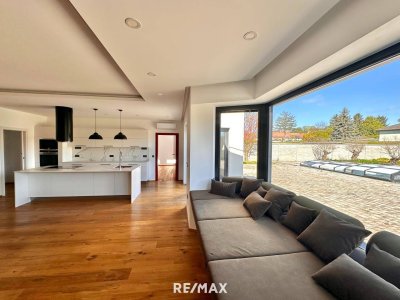 Hochwertig. Modern. Anders. – Exklusives Einfamilienhaus mit Pool!