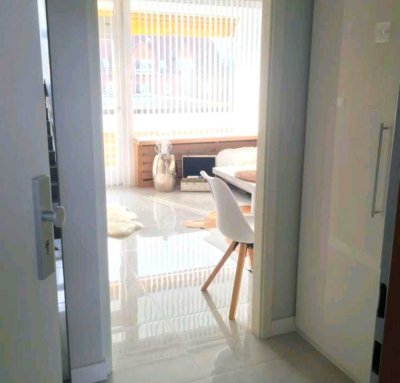 42 m²- 1.5 Zi. RUMD-UM-SORGLOS-PAKET inkl. Garten, Pool, Garage, Partyraum & Waschraum!!!