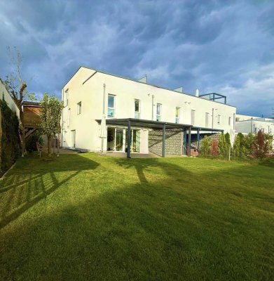 PROVISIONSFREI! Gelegenheit zu Ihrem Traumhaus, PV Anlage, großes Grundstück, uneinseh. Dachterrasse