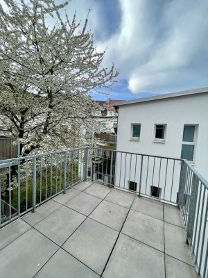 Attraktive 3,5 Zimmer Altbauwohnung mit Balkon im 2. OG Nähe Siegfriedplatz