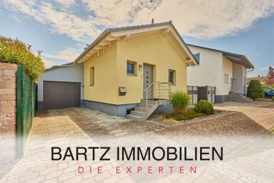 Traumhaftes Anwesen im Bungalowstil mit Wohnmöglichkeiten auf 2 Etagen