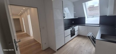 Dachgeschosswohnung zur Miete - 87 m² Wohnfläche zzgl. 9 m² Loggia - Einbauküche