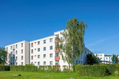 Hier wird renoviert. Toll geschnittene 3-Zimmer Wohnung mit neuem Laminatboden