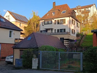 4-Parteien-Haus mit Nebengrundstück, Garage und Ausbaureserve auf 429m² in Top-Lage