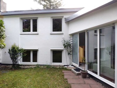 Reihenhaus in Bungalow-Art in Karlsruhe-Waldstadt