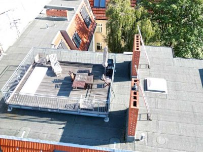 Traumhaftes Panorama: Wohnung im Winskiez mit Einbauküche und Dachterrasse