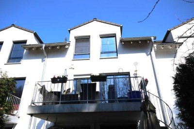 Familienfreundliches Rheinmittelhaus mit Garten in Ratingen Homberg