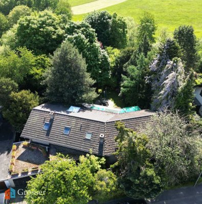 repräsentatives Haus mit großem Garten