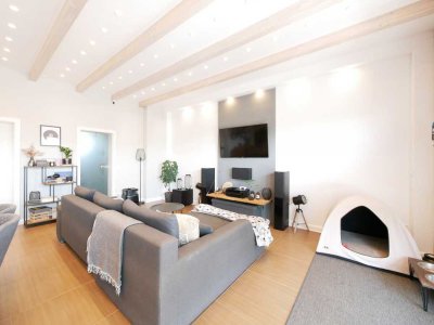 Moderne Penthousewohnung mit Weitblick – hohe Decken, offene Küche & Seenähe