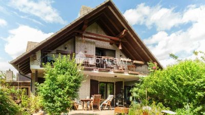 Sehr ruhig gelegen: Gemütl. EFH mit 2 Bädern & Kamin | Südterrasse + Loggia | gr. Grdst. | Garage