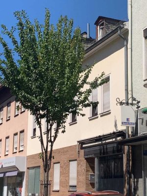 Bad Ems 3 Familienhaus mit 6 PKW Stellplätzen in Innenstadtlage