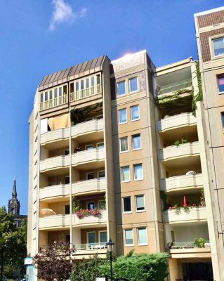 Innerstädtisch, zentral! 4-Zimmer-Wohnung mit zwei Balkonen (WBS)