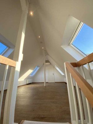 Luxuriöse Maisonette Wohnung mit Balkon