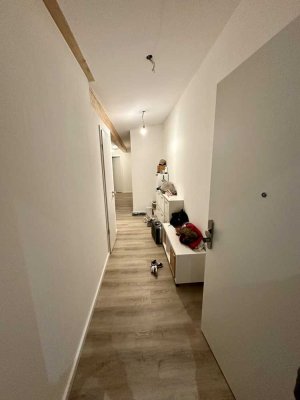 Offenbach - Bieber / 4-Zimmer-Wohnung DG / B14