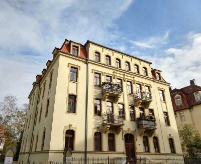 Löbtau: charmante 2-Zi.-Altbauwohnung mit EBK!