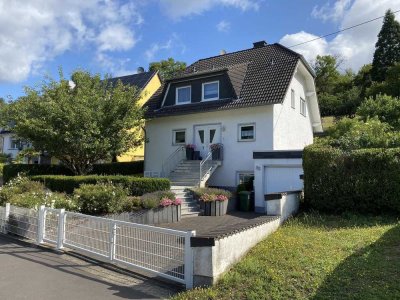 Familientraum in Freibadnähe - der Sommer ist gesichert!