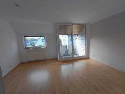 PB, nähe Benhauser Str., Studio App. über 2 Ebenen mit Terrasse, Balkon