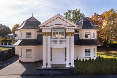 **Einzigartig, Exklusiv, Versace - Villa mit Ausstrahlung in ruhiger Premiumlage**
