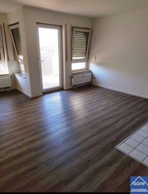 Schöne 1 Zimmer Wohnung mit Balkon in Ludwigshafen zu vermieten!