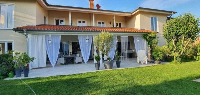 Mediterrane Villa mit luxuriösem Flair,Traumgrundstück und Hobbystall für bis zu 6 Pferde