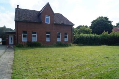 Jetzt zugreifen: Gepflegtes Einfamilienhaus samt Garten in Geestland-Drangstedt