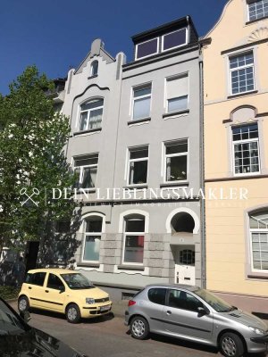 LICHTDURCHFLUTETE ERDGESCHOSSWOHNUNG MIT GARTEN IN ZENTRALER LAGE!