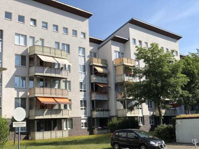 2 Top- Anlage- Wohnungen mit Balkonen u. Stellplätzen in ruhiger Lage