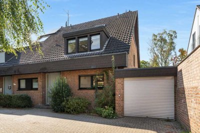 Charmante Doppelhaushälfte mit viel Platz und Komfort in exzellenter Lage