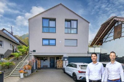 Wohnen am Waldrand – Stilvolles Einfamilienhaus mit separater Ferienwohnung