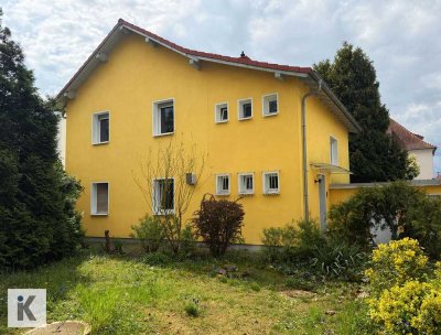 Frisch renoviertes Einfamilienhaus mit Garten