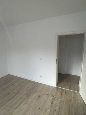 Erstbezug mit Garten nach Sanierung!