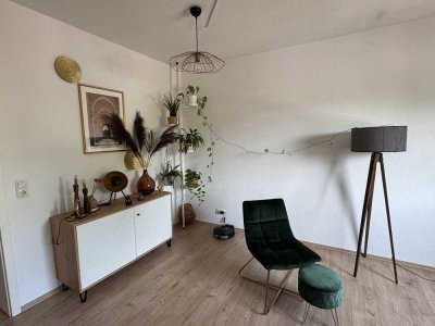 Tolle 2-Zimmer-Wohnung mit Einbauküche für Singles oder Paare mitten in Groß-Gerau von privat