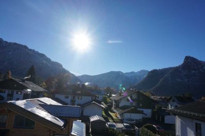 Stilvoll Wohnen in Oberammergau!!Großzügiges Einfamilienhaus in ruhiger und sonniger Lage