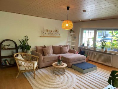 Helle 3-Zimmer-Wohnung mit Balkon und EBK in Waldbrunn