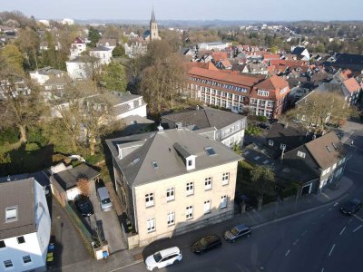 Ein Stück Geschichte trifft auf modernes Wohnen – Stilvolle Villa-Etage in Remscheid-Lennep