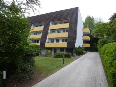 660 € (warm 910 €): Zwischen Gete u. Radio Bremen, ruhige 2-Zi-Wohng, EBK, Balkon, ÖPNV, ggf. Garage