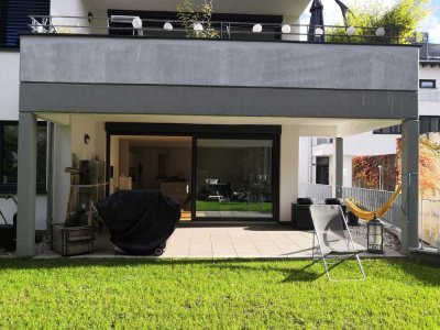 Zentrale, ruhige und helle 3 Zi-Whg. mit EBK, Terrasse u. Garten