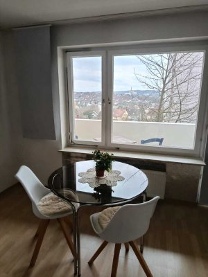 Teilmöbilierte, gepflegte 1-Zimmer-Wohnung mit Einbauküche in Würzburg