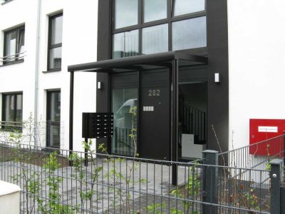Geschmackvolle 2-Zimmer-Wohnung mit gehobener Innenausstattung mit EBK in Krefeld