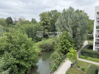 Ihr Blick in Grün und auf den Garchinger Mühlbach - zentrums- wie naturnah in Schwabing-Freimann