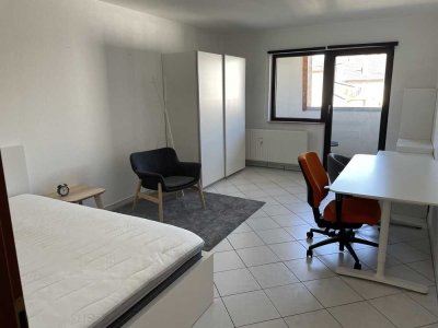 Möblierte 1-Zi. Studentenwohnung mit Balkon in der City