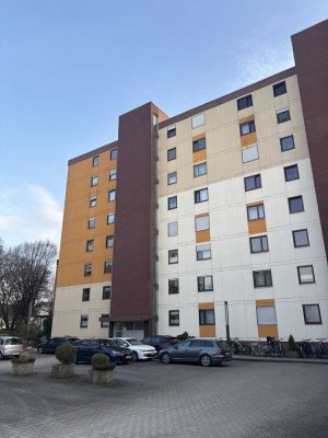 Helle 3,5-Zimmer Wohnung im 8. OG mit Balkon in Augsburg-Hochzoll
