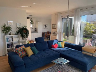 Luxuriöses 3-Zimmer Penthouse mit 2 Dachterrassen, Klimaanlage und Sauna in Frankfurt-Höchst