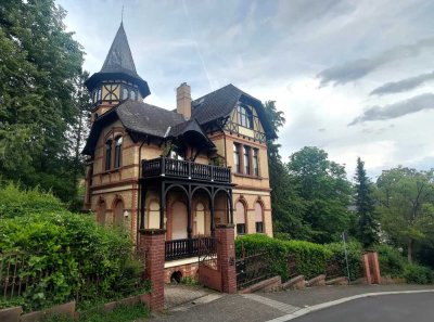 2-Zimmer-Gartenwohnung in denkmalgeschüzter Villa am Neroberg