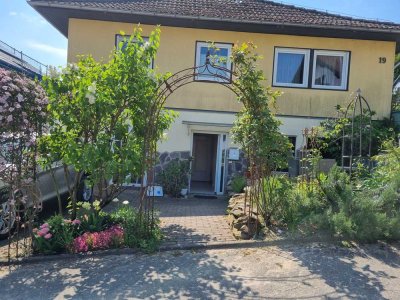 Schöne 2-Zimmer-Souterrain-Wohnung mit Einbauküche, Garten und Stellplatz in Lautertal-Beedenkirchen