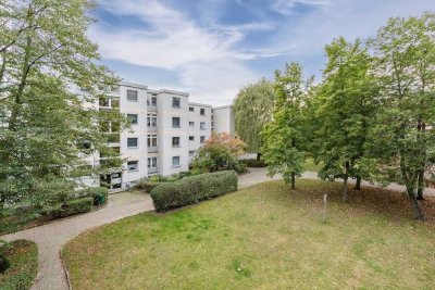 Gemütliche 2-Zimmer-DG-Wohnung im grünen Buckow für sofort