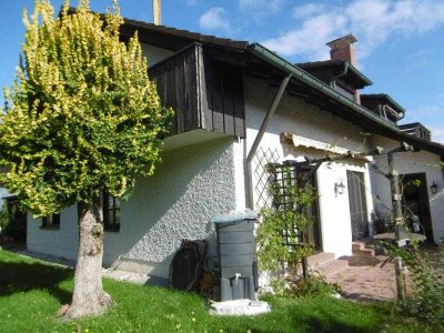 Gepflegtes Ein- bzw. Zweifamilien-Wohnhaus sucht Familienanschluß